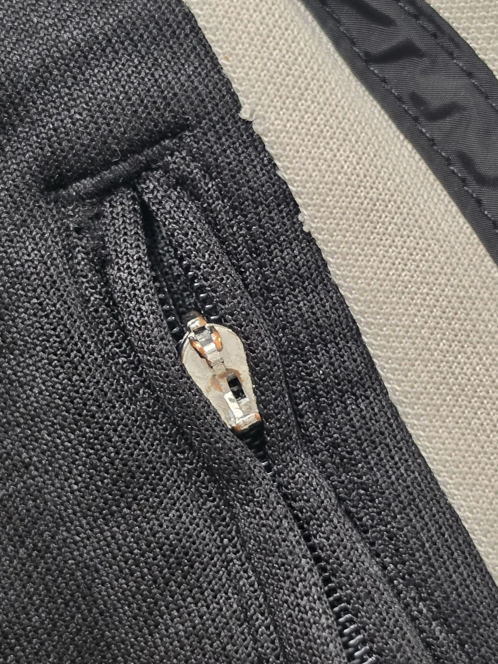 Gucci GG Supreme Track Shorts, L
